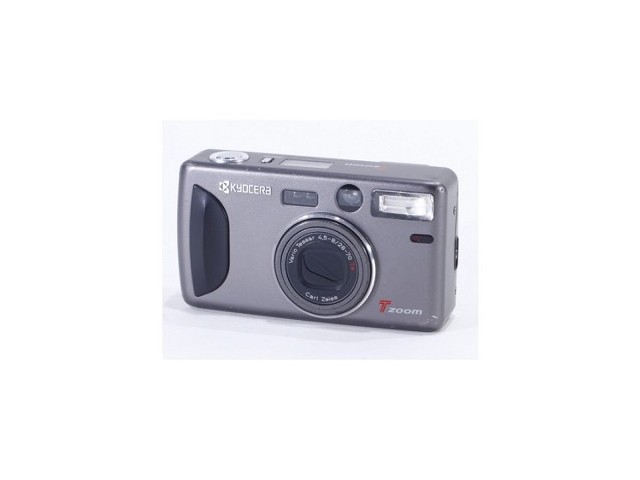 Fotocamera Yashica T Zoom Kyocera 28-70 Vario Tessar Fotocamera Yashica T Zoom Kyocera 28-70 Vario Tessar
